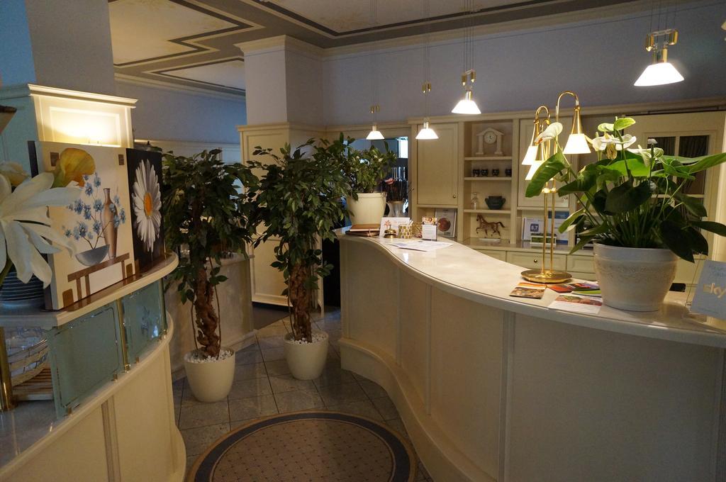 Hotel Burghof Hof  Ngoại thất bức ảnh