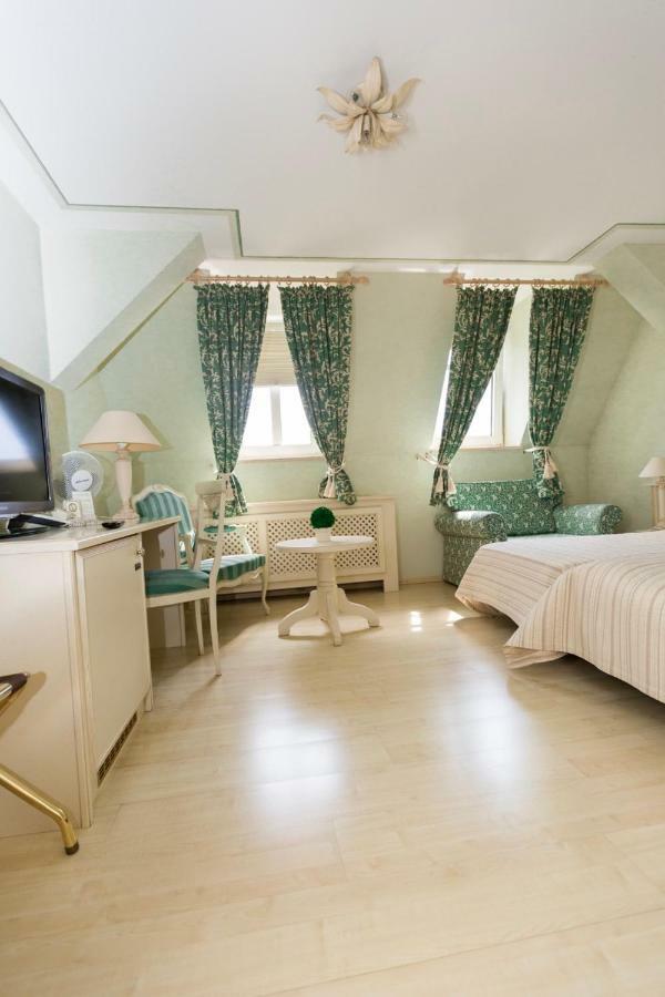 Hotel Burghof Hof  Ngoại thất bức ảnh