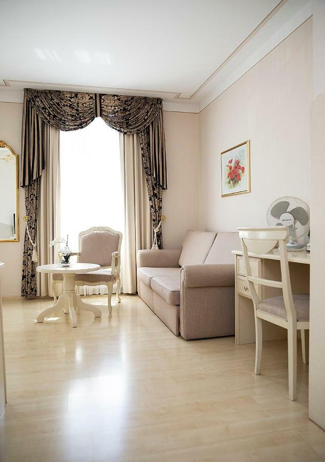 Hotel Burghof Hof  Ngoại thất bức ảnh